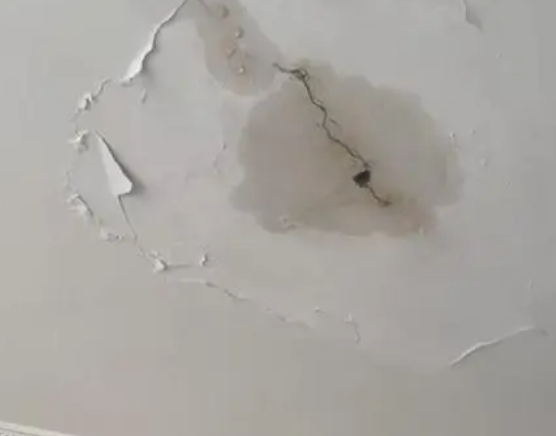 呼和浩特阳台漏水维修公司分享下屋面防水工程质量问题原因分析